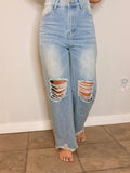 Distressed High-Wasted Jeans