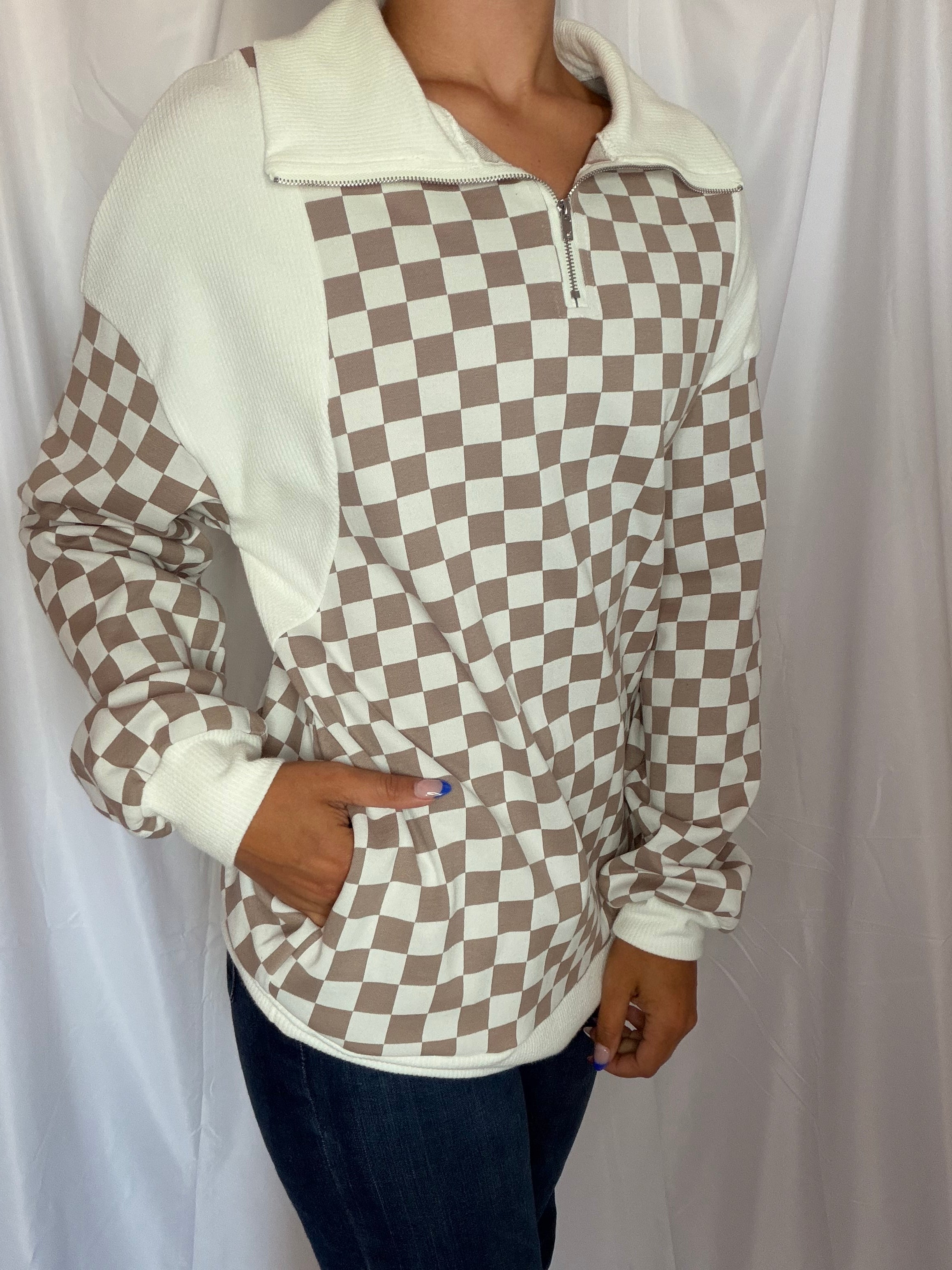 Checkered crew neck